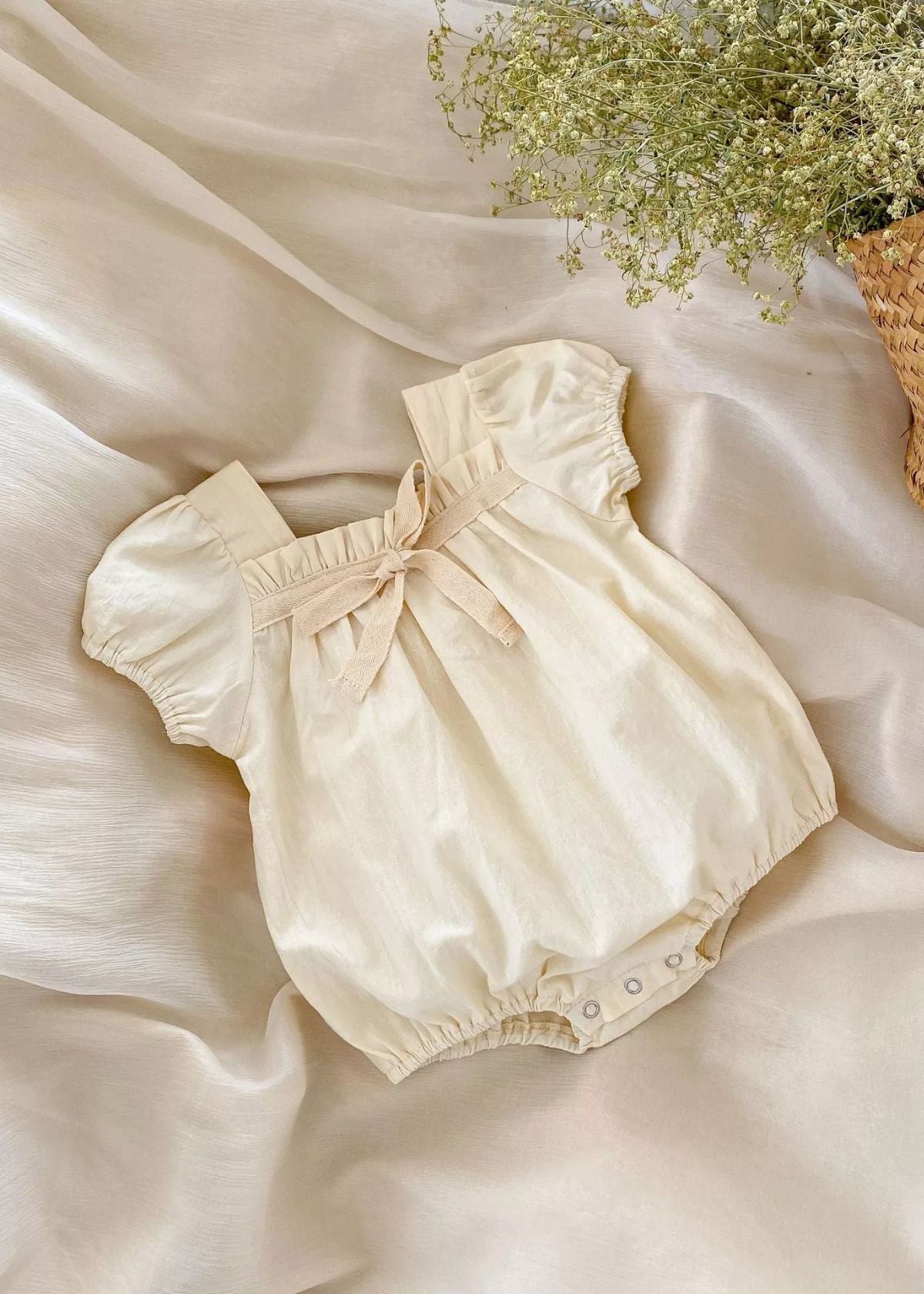 Sweet cream bubble romper